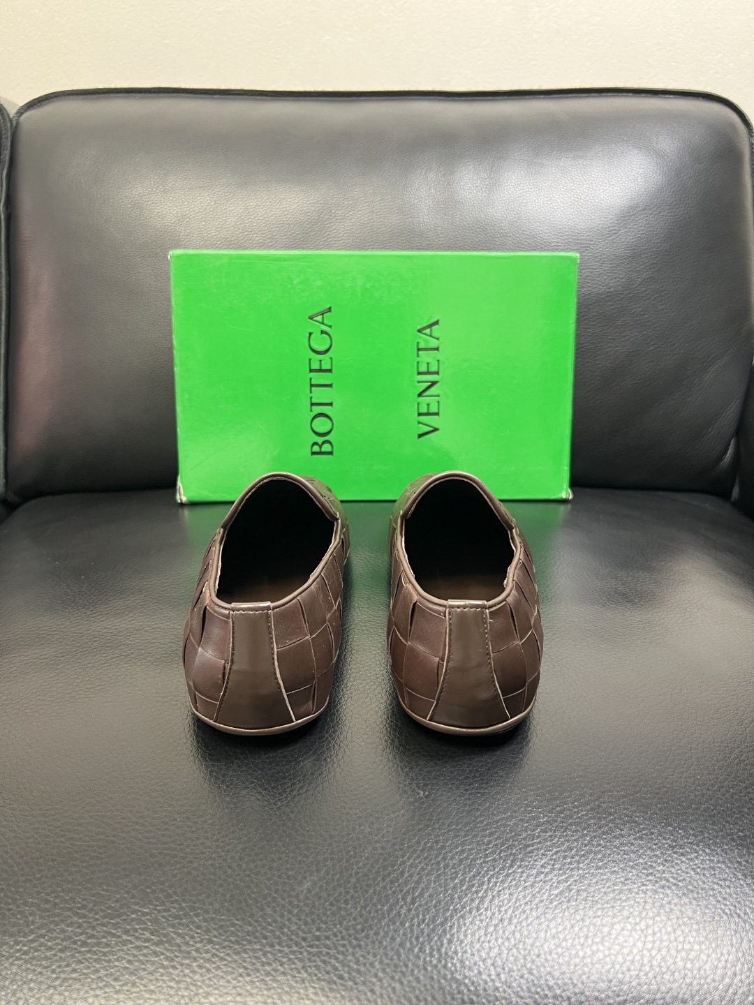 BOTTEGA VENETA 顶级代购 葆蝶家 专柜同步，鞋面意大利进口编织牛皮面料，透气牛皮内里舒适，