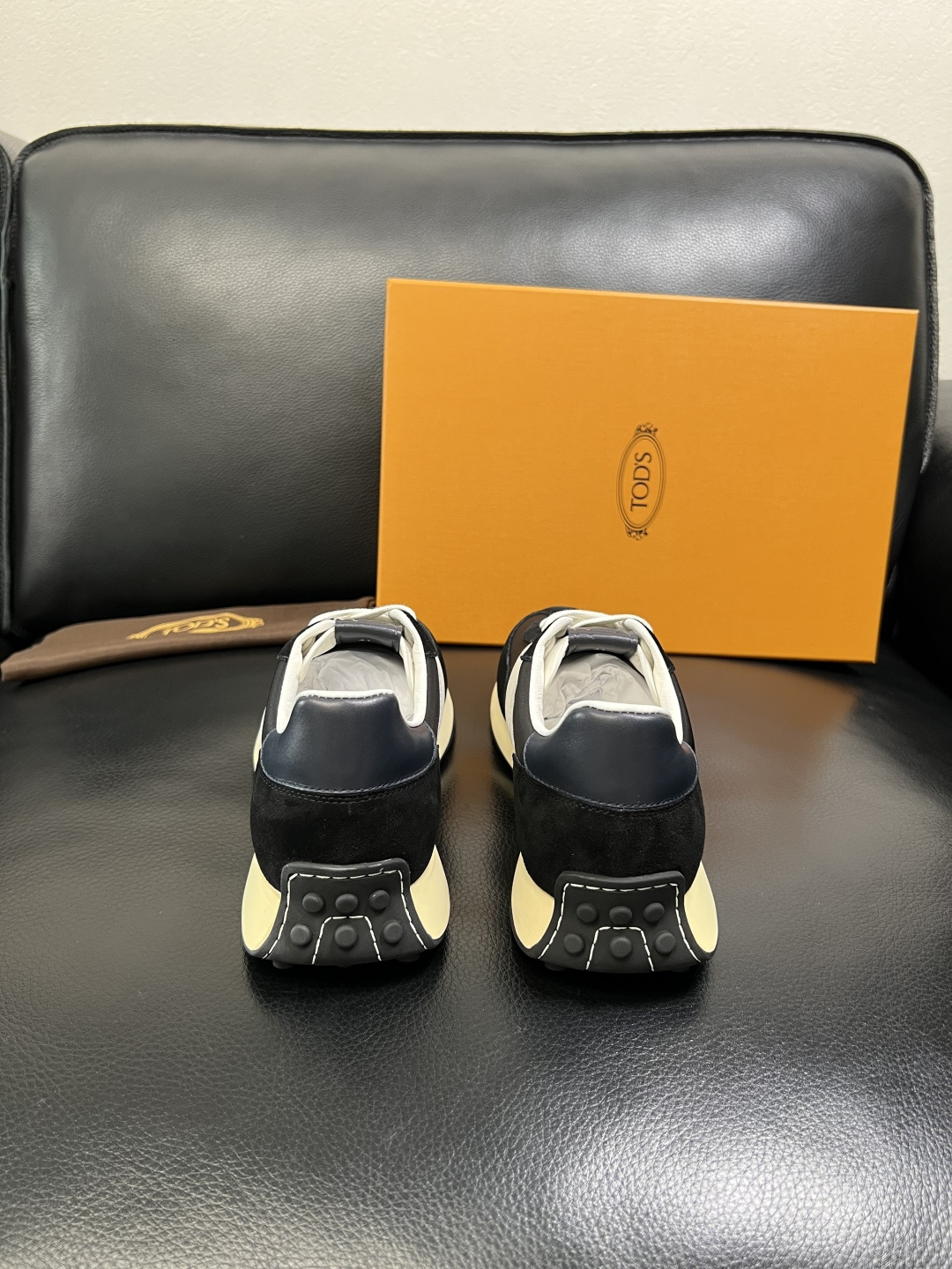 Tods 高品质 顶级工艺品 托德斯 专柜新款原厂配置，意大利进口牛皮拼布面料，进口牛里垫，透气舒适，鞋