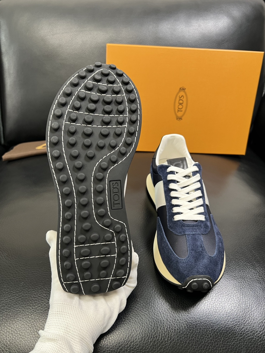 Tods 高品质 顶级工艺品 托德斯 专柜新款原厂配置，意大利进口牛皮拼布面料，进口牛里垫，透气舒适，鞋