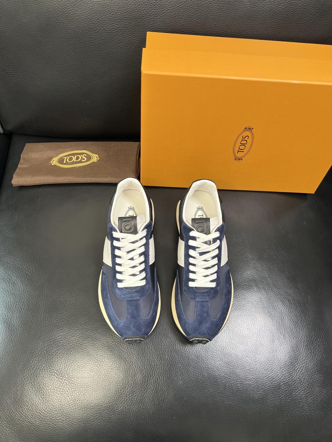 Tods 高品质 顶级工艺品 托德斯 专柜新款原厂配置，意大利进口牛皮拼布面料，进口牛里垫，透气舒适，鞋