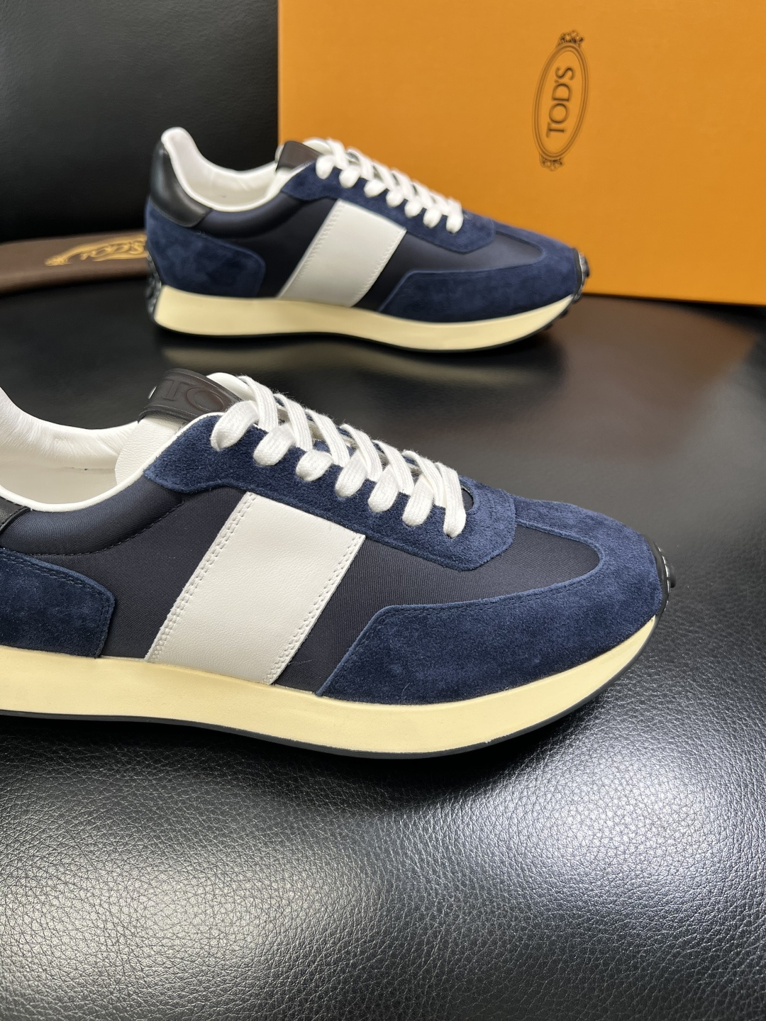 Tods 高品质 顶级工艺品 托德斯 专柜新款原厂配置，意大利进口牛皮拼布面料，进口牛里垫，透气舒适，鞋