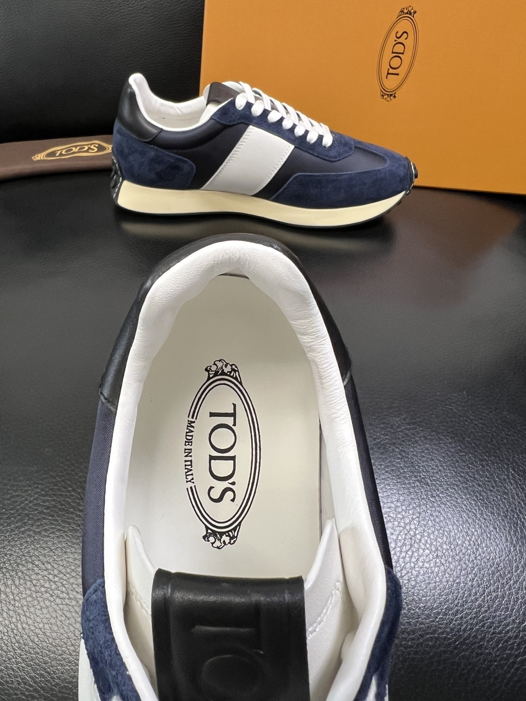 Tods 高品质 顶级工艺品 托德斯 专柜新款原厂配置，意大利进口牛皮拼布面料，进口牛里垫，透气舒适，鞋