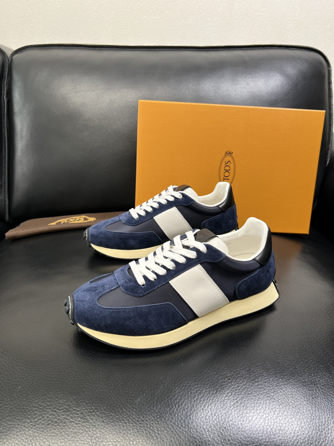 Tods 高品质 顶级工艺品 托德斯 专柜新款原厂配置，意大利进口牛皮拼布面料，进口牛里垫，透气舒适，鞋