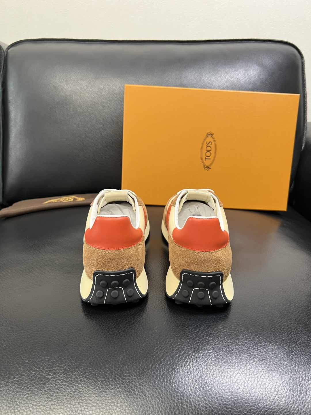 Tods 高品质 顶级工艺品 托德斯 专柜新款原厂配置，意大利进口牛皮拼布面料，进口牛里垫，透气舒适，鞋