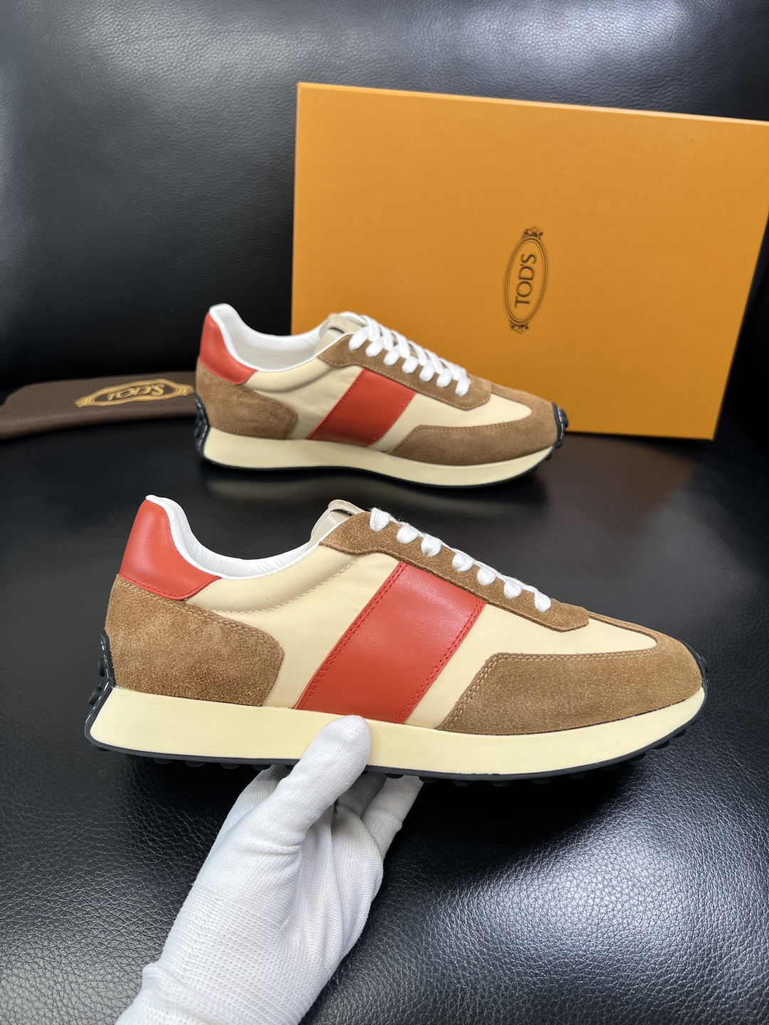 Tods 高品质 顶级工艺品 托德斯 专柜新款原厂配置，意大利进口牛皮拼布面料，进口牛里垫，透气舒适，鞋