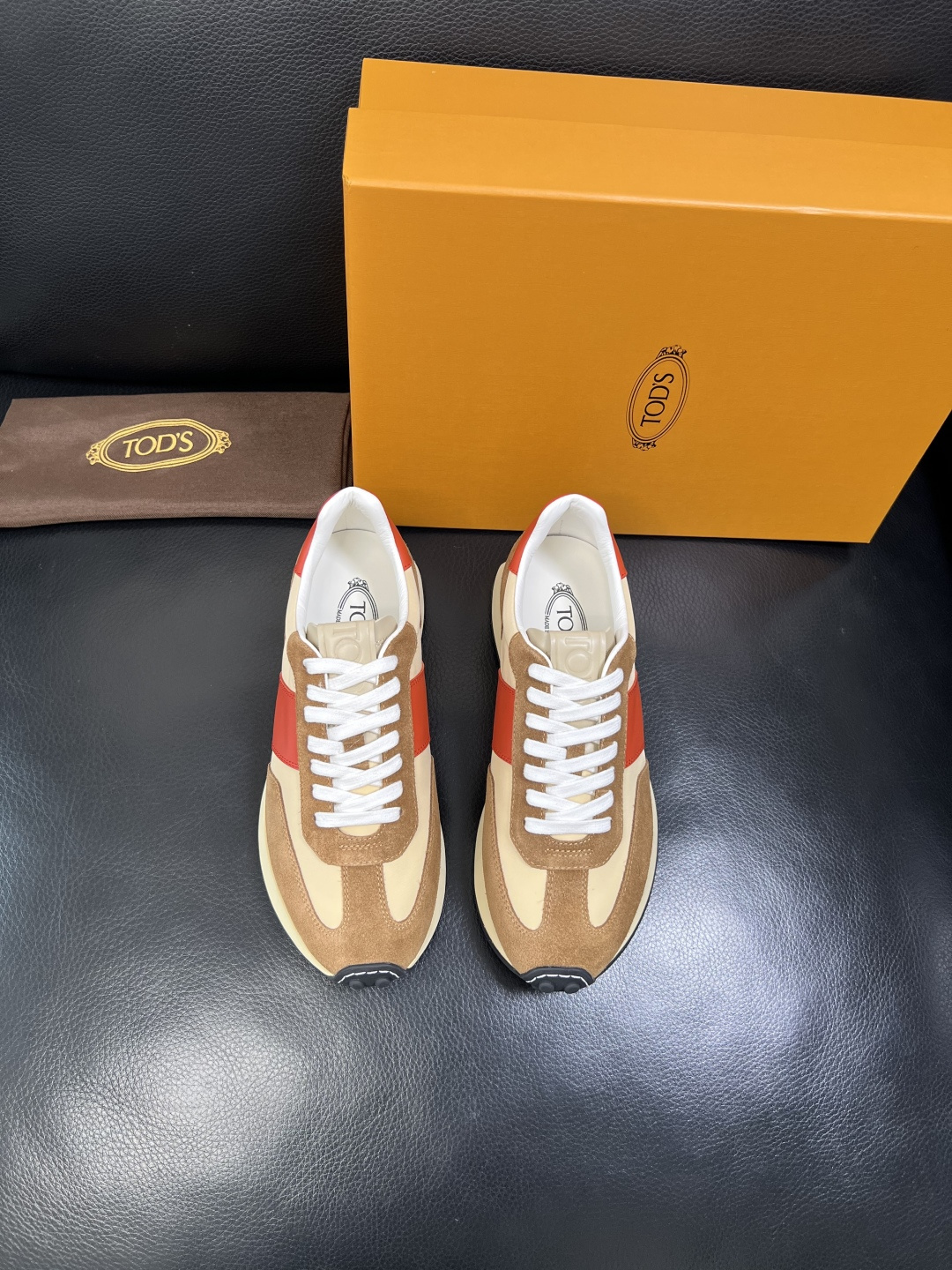 Tods 高品质 顶级工艺品 托德斯 专柜新款原厂配置，意大利进口牛皮拼布面料，进口牛里垫，透气舒适，鞋