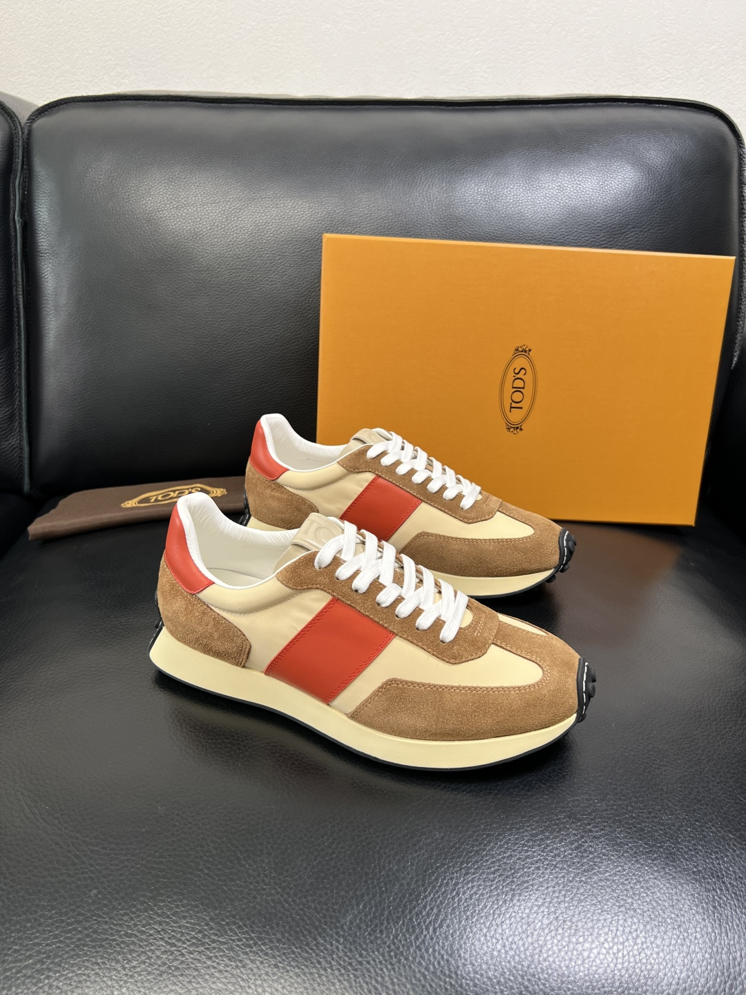 Tods 高品质 顶级工艺品 托德斯 专柜新款原厂配置，意大利进口牛皮拼布面料，进口牛里垫，透气舒适，鞋