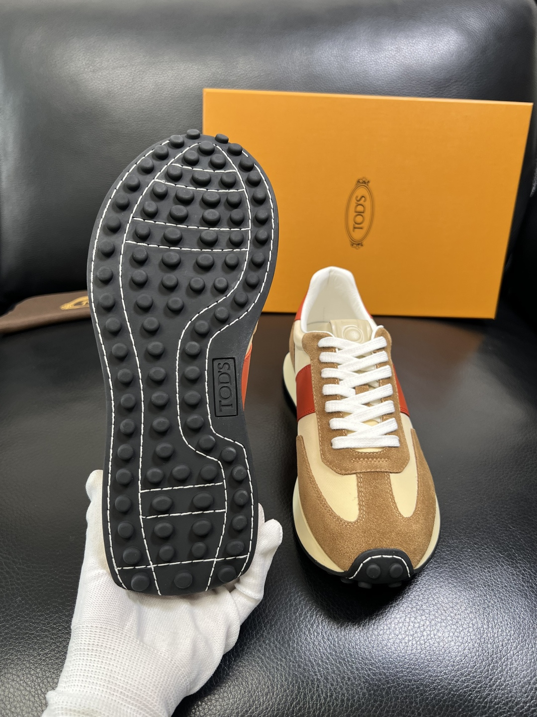 Tods 高品质 顶级工艺品 托德斯 专柜新款原厂配置，意大利进口牛皮拼布面料，进口牛里垫，透气舒适，鞋