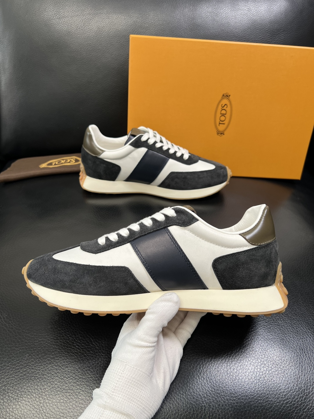 Tods 高品质 顶级工艺品 托德斯 专柜新款原厂配置，意大利进口牛皮拼布面料，进口牛里垫，透气舒适，鞋