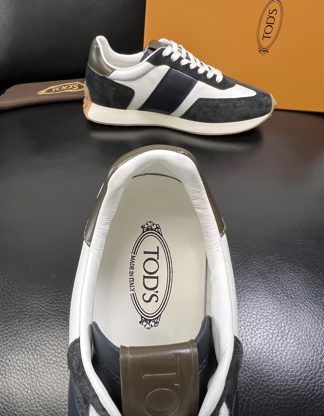 Tods 高品质 顶级工艺品 托德斯 专柜新款原厂配置，意大利进口牛皮拼布面料，进口牛里垫，透气舒适，鞋