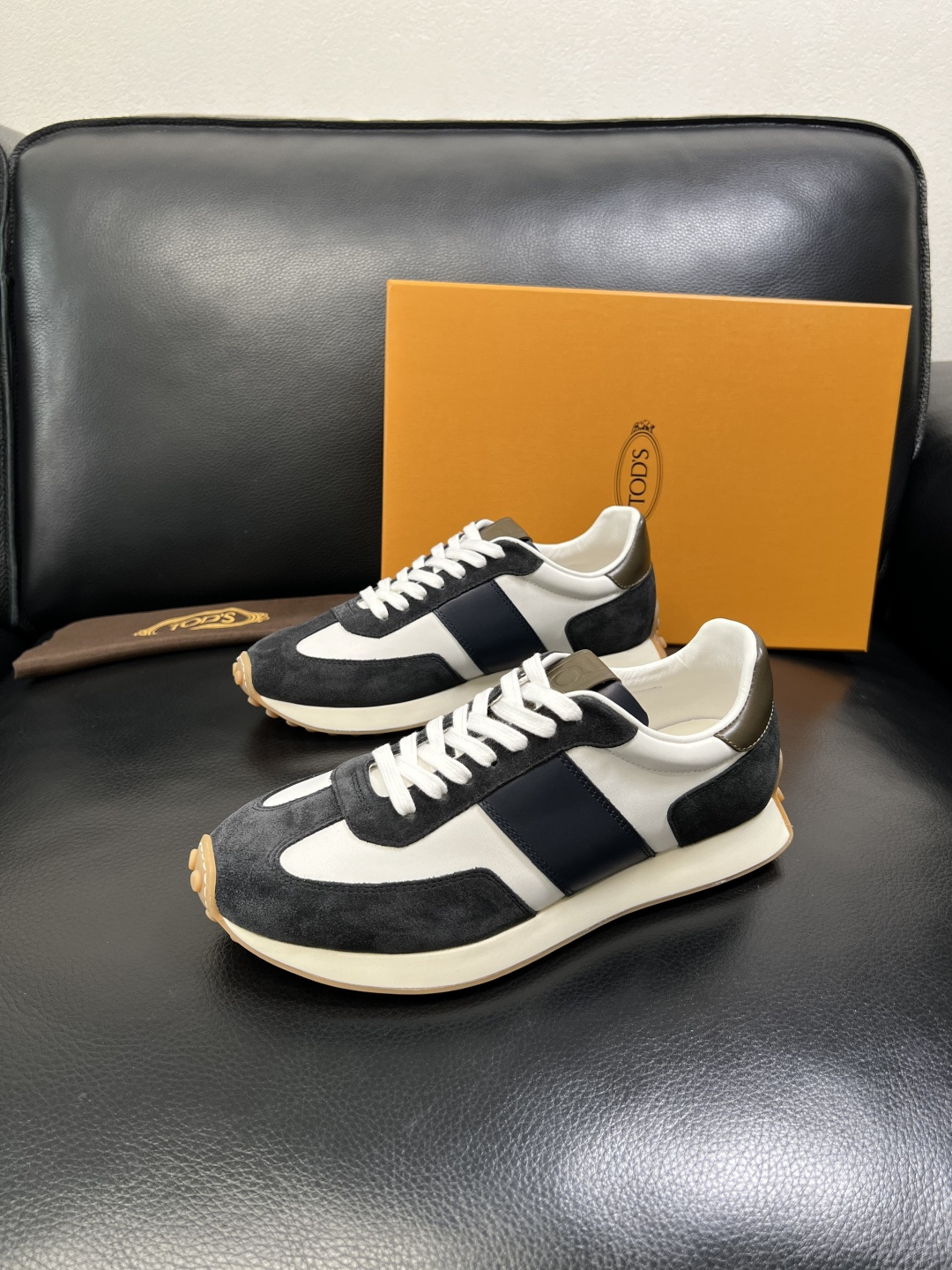 Tods 高品质 顶级工艺品 托德斯 专柜新款原厂配置，意大利进口牛皮拼布面料，进口牛里垫，透气舒适，鞋