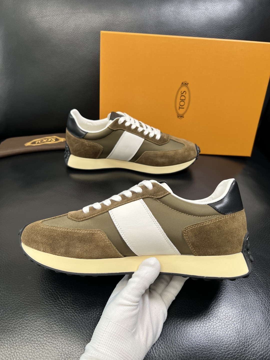 Tods 高品质 顶级工艺品 托德斯 专柜新款原厂配置，意大利进口牛皮拼布面料，进口牛里垫，透气舒适，鞋