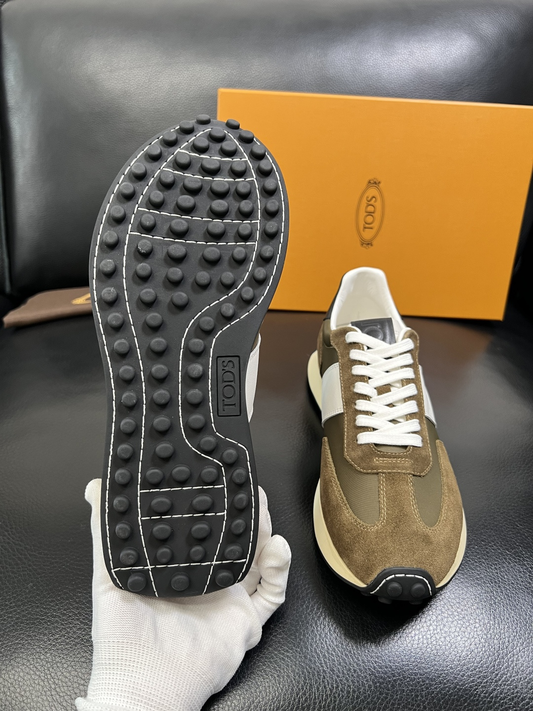 Tods 高品质 顶级工艺品 托德斯 专柜新款原厂配置，意大利进口牛皮拼布面料，进口牛里垫，透气舒适，鞋