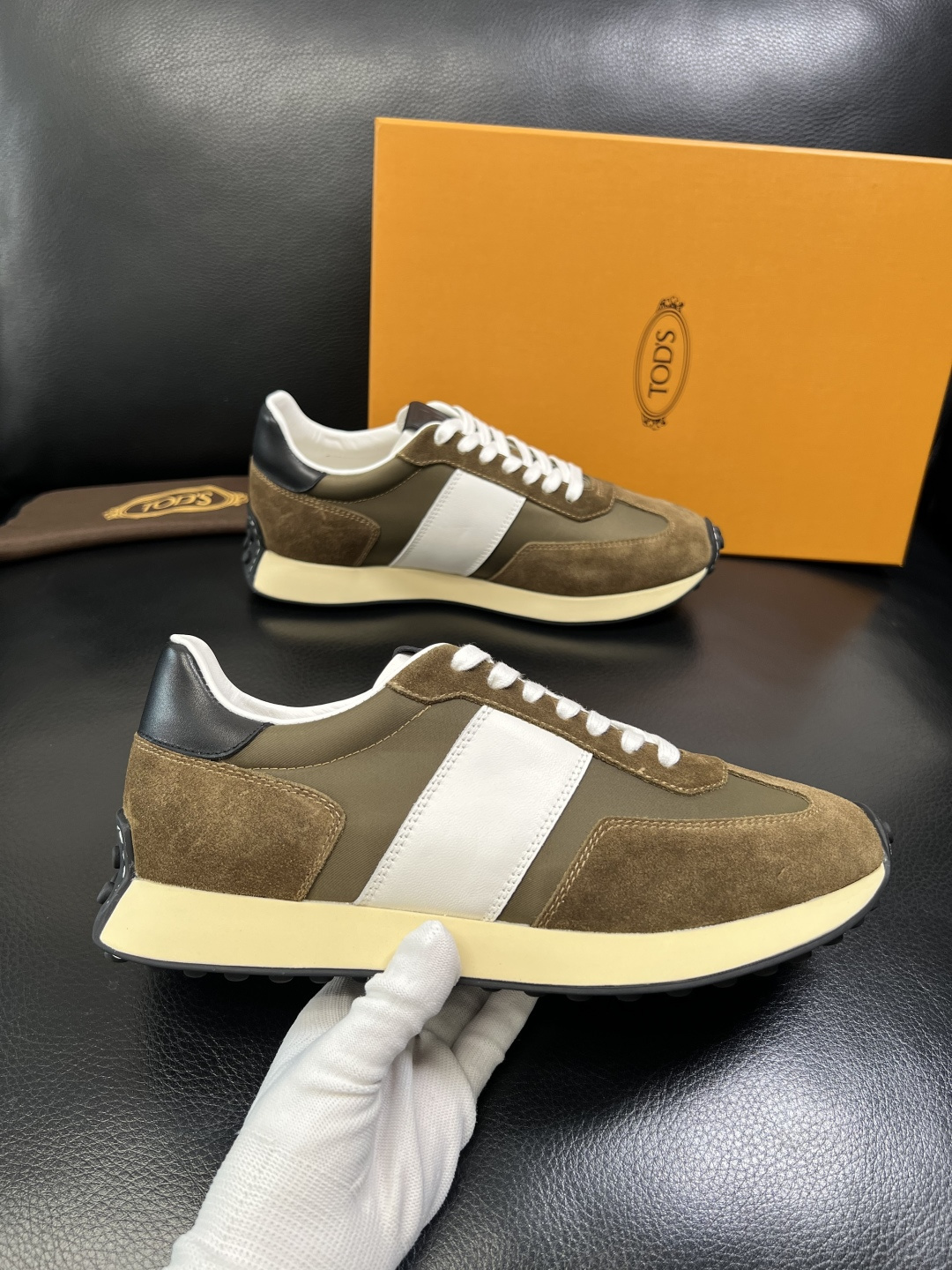 Tods 高品质 顶级工艺品 托德斯 专柜新款原厂配置，意大利进口牛皮拼布面料，进口牛里垫，透气舒适，鞋