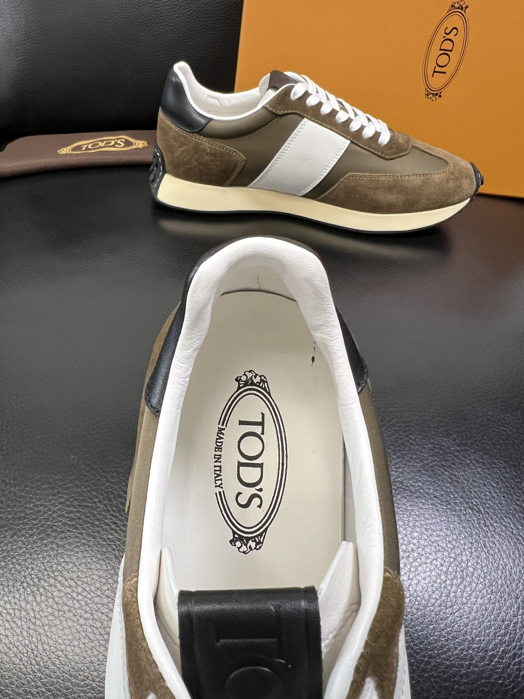 Tods 高品质 顶级工艺品 托德斯 专柜新款原厂配置，意大利进口牛皮拼布面料，进口牛里垫，透气舒适，鞋