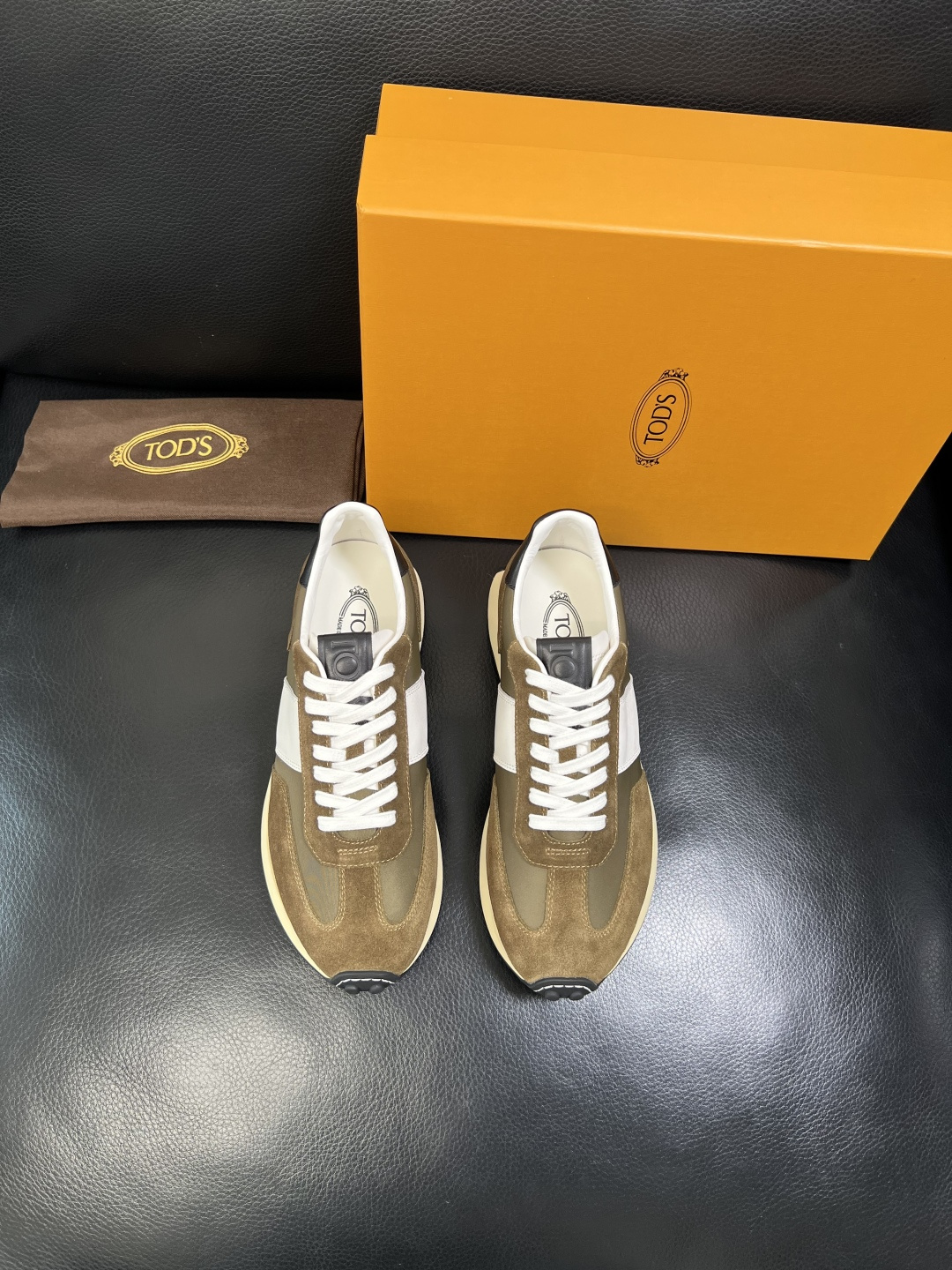 Tods 高品质 顶级工艺品 托德斯 专柜新款原厂配置，意大利进口牛皮拼布面料，进口牛里垫，透气舒适，鞋