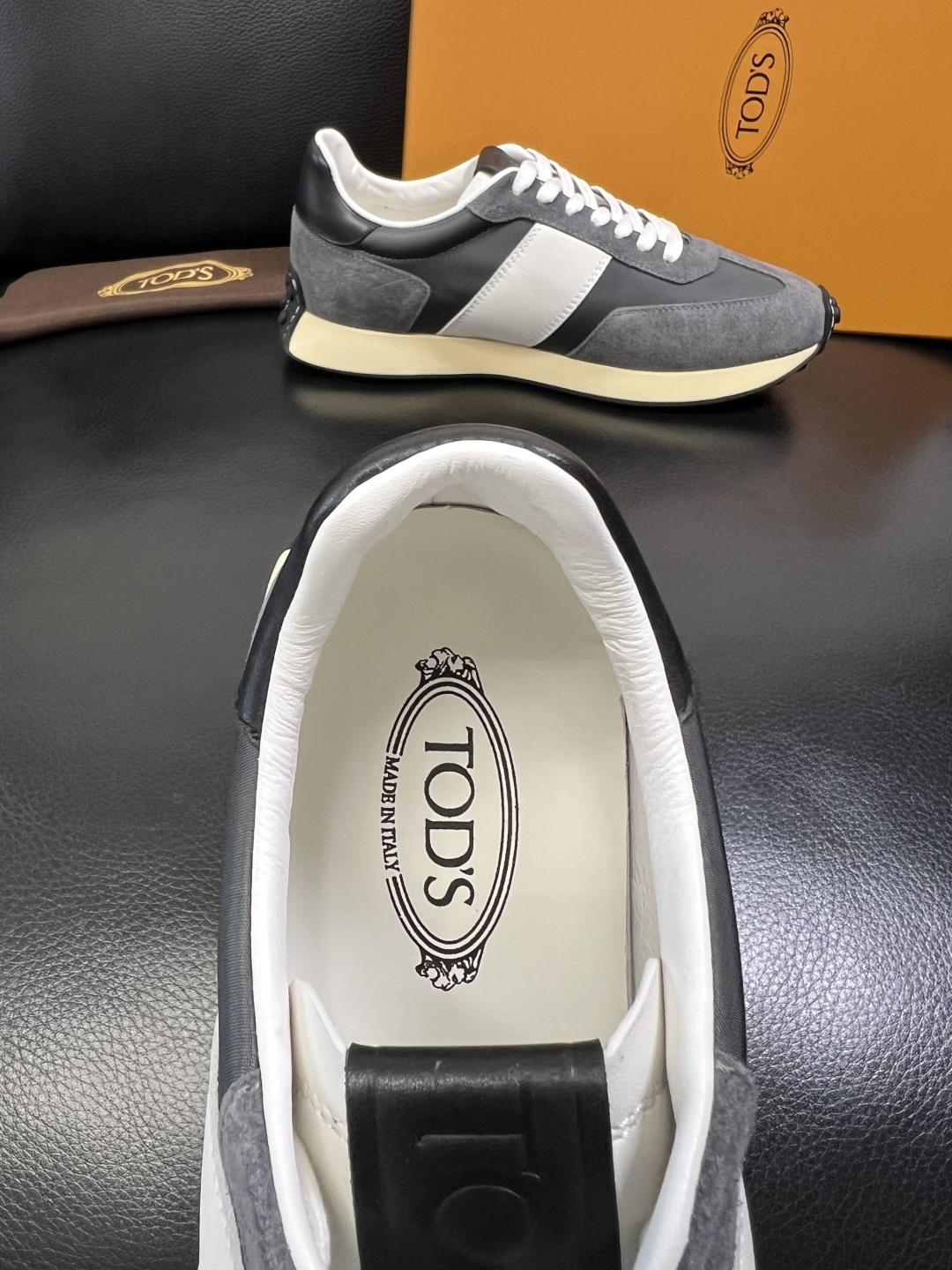 Tods 高品质 顶级工艺品 托德斯 专柜新款原厂配置，意大利进口牛皮拼布面料，进口牛里垫，透气舒适，鞋