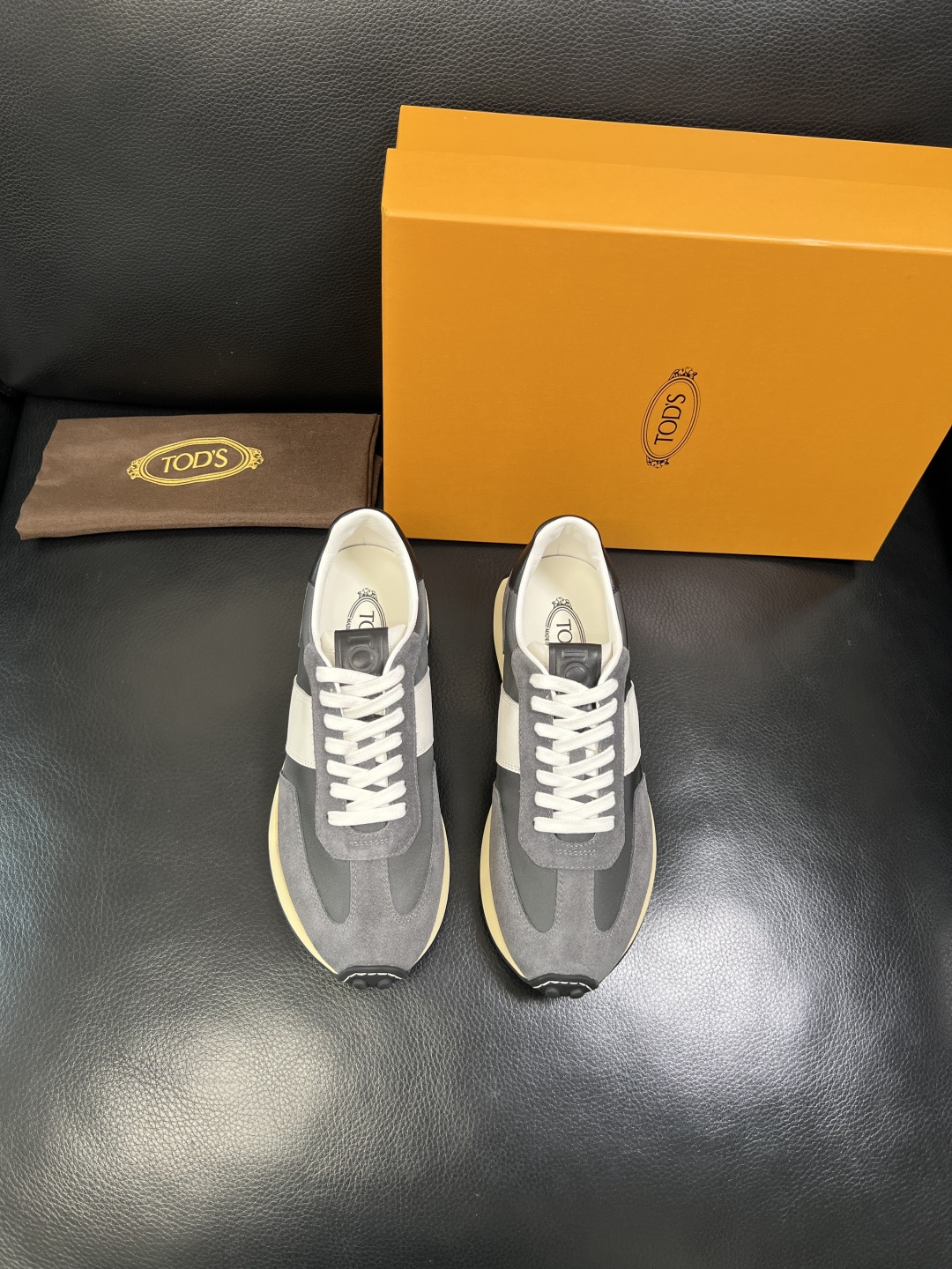 Tods 高品质 顶级工艺品 托德斯 专柜新款原厂配置，意大利进口牛皮拼布面料，进口牛里垫，透气舒适，鞋