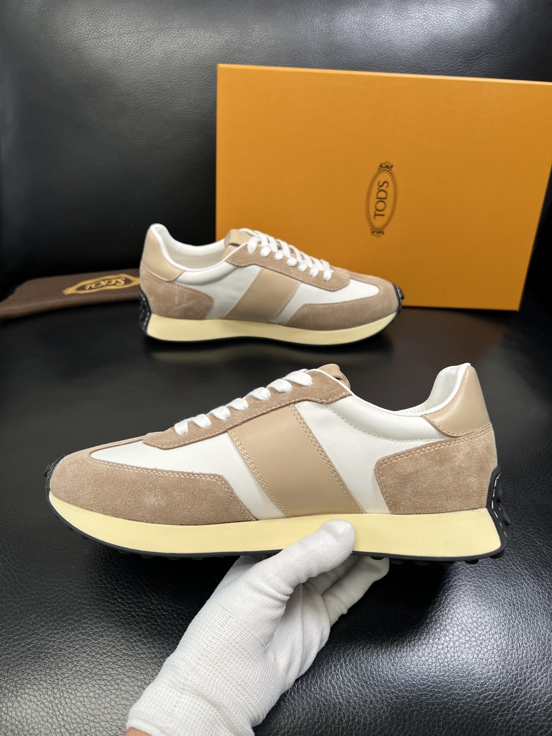 Tods 高品质 顶级工艺品 托德斯 专柜新款原厂配置，意大利进口牛皮拼布面料，进口牛里垫，透气舒适，鞋