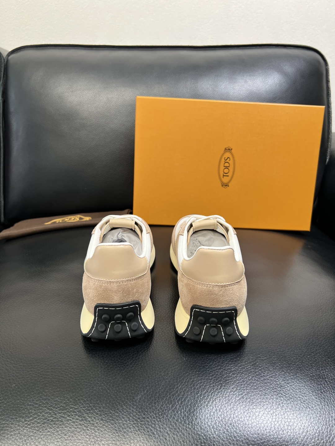 Tods 高品质 顶级工艺品 托德斯 专柜新款原厂配置，意大利进口牛皮拼布面料，进口牛里垫，透气舒适，鞋