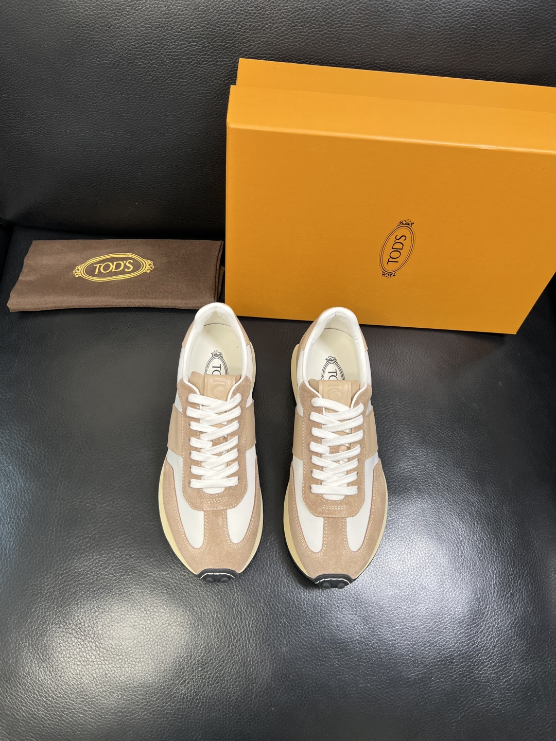 Tods 高品质 顶级工艺品 托德斯 专柜新款原厂配置，意大利进口牛皮拼布面料，进口牛里垫，透气舒适，鞋