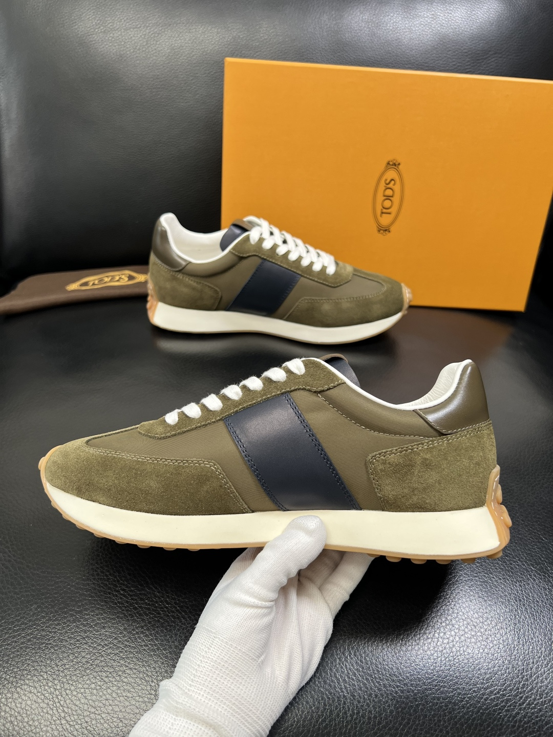 Tods 高品质 顶级工艺品 托德斯 专柜新款原厂配置，意大利进口牛皮拼布面料，进口牛里垫，透气舒适，鞋