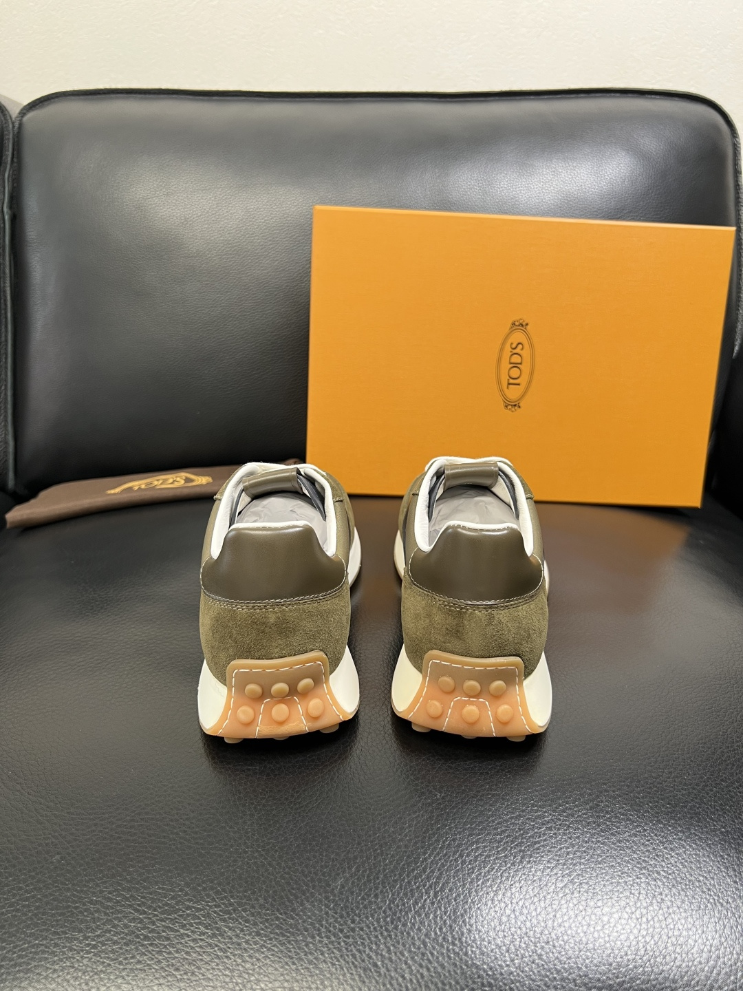 Tods 高品质 顶级工艺品 托德斯 专柜新款原厂配置，意大利进口牛皮拼布面料，进口牛里垫，透气舒适，鞋