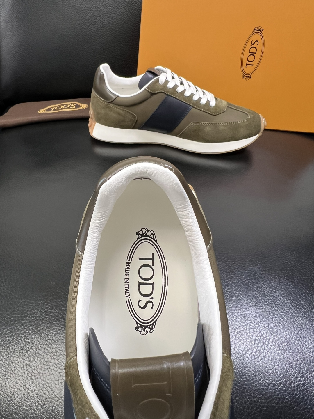 Tods 高品质 顶级工艺品 托德斯 专柜新款原厂配置，意大利进口牛皮拼布面料，进口牛里垫，透气舒适，鞋