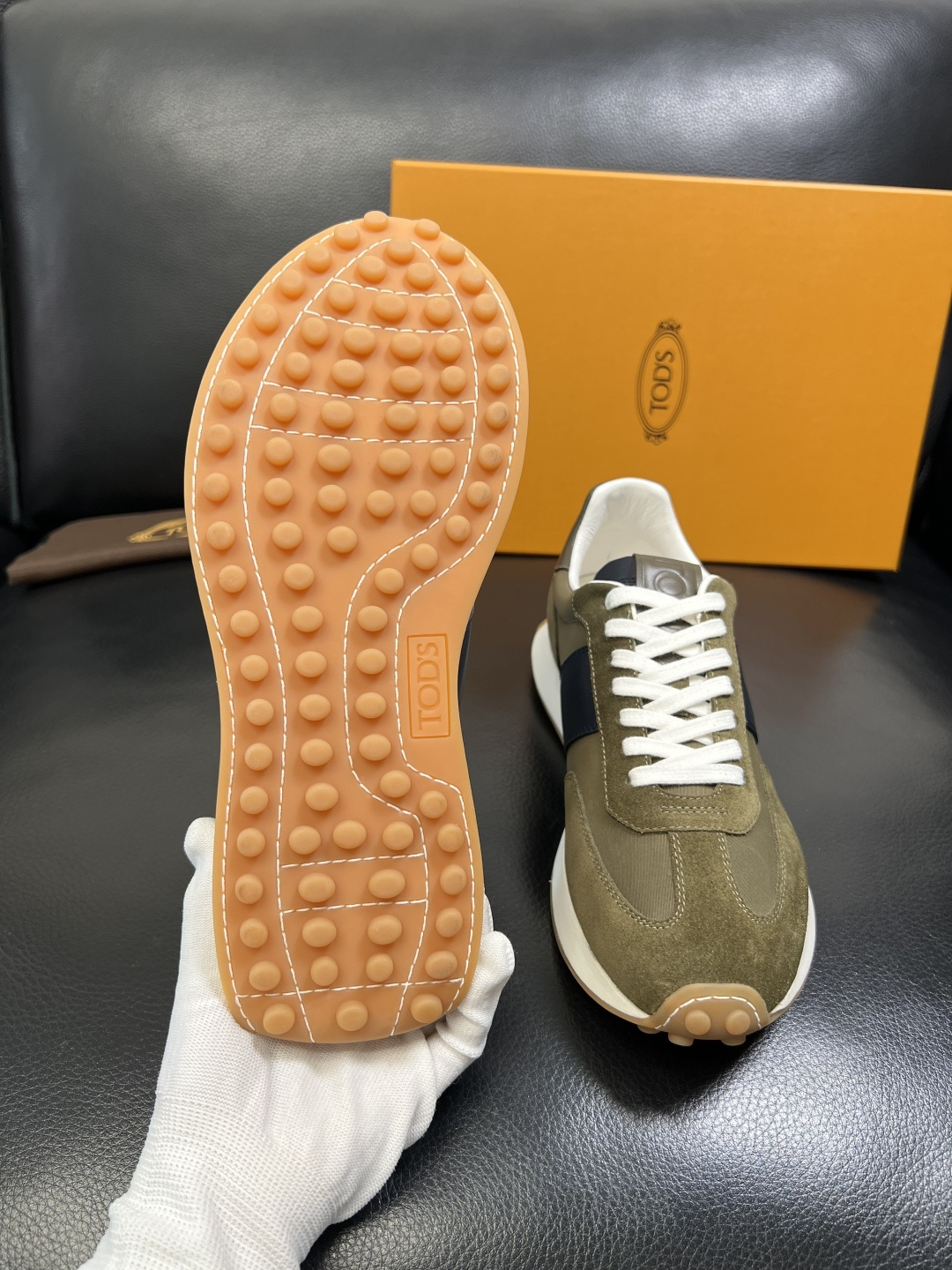 Tods 高品质 顶级工艺品 托德斯 专柜新款原厂配置，意大利进口牛皮拼布面料，进口牛里垫，透气舒适，鞋