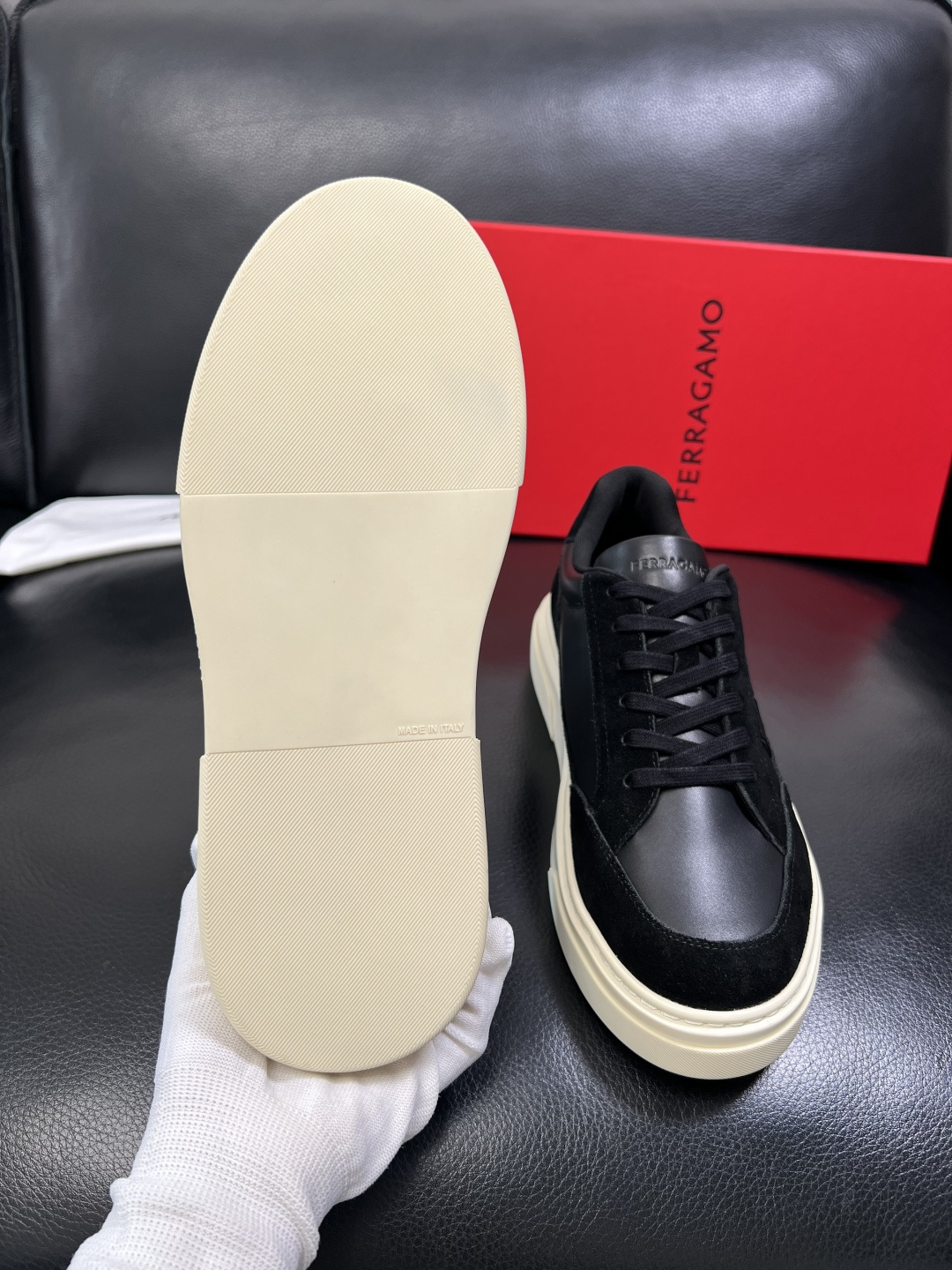 Ferragamo 高品质 顶级工艺品 菲拉格慕 专柜同步发售原厂配置，意大利进口原版牛皮，进口水染牛里