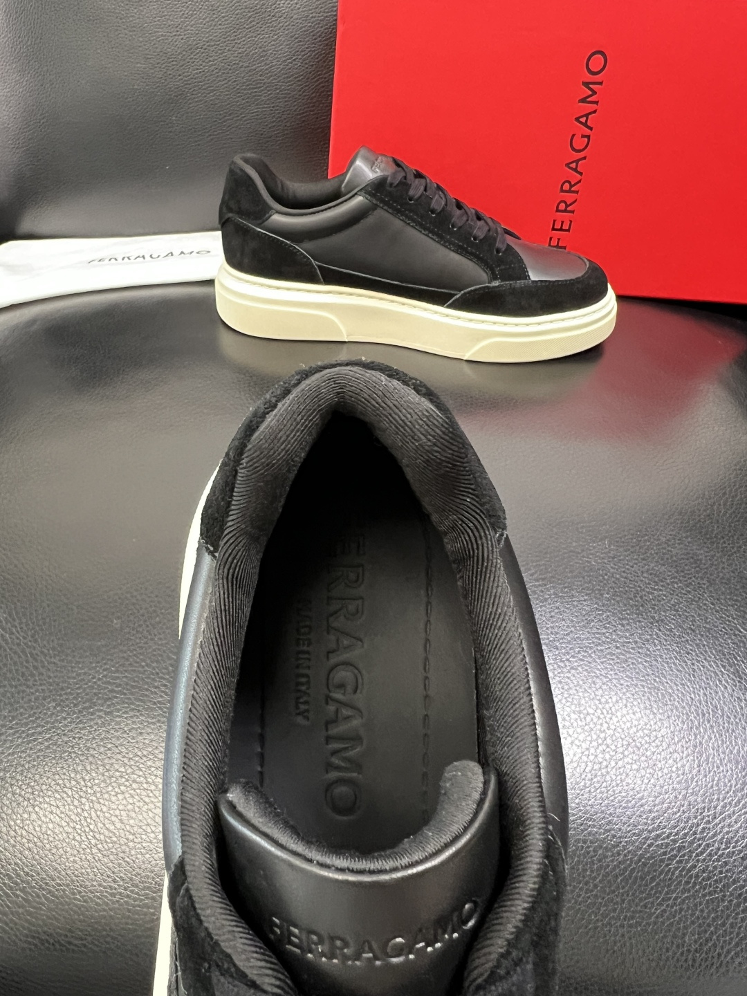 Ferragamo 高品质 顶级工艺品 菲拉格慕 专柜同步发售原厂配置，意大利进口原版牛皮，进口水染牛里