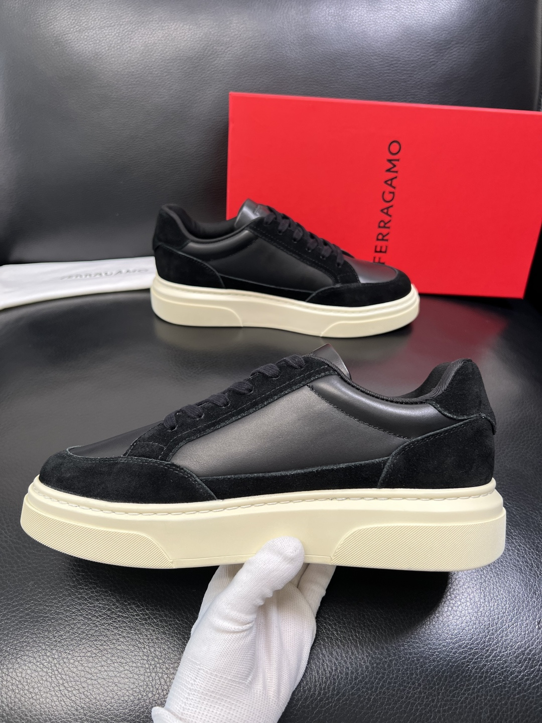 Ferragamo 高品质 顶级工艺品 菲拉格慕 专柜同步发售原厂配置，意大利进口原版牛皮，进口水染牛里