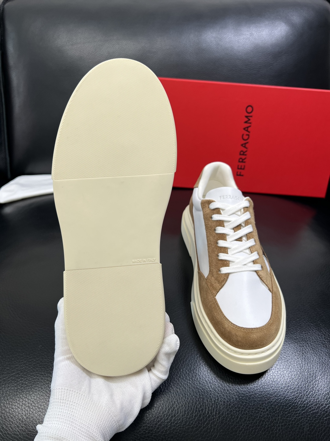 Ferragamo 高品质 顶级工艺品 菲拉格慕 专柜同步发售原厂配置，意大利进口原版牛皮，进口水染牛里