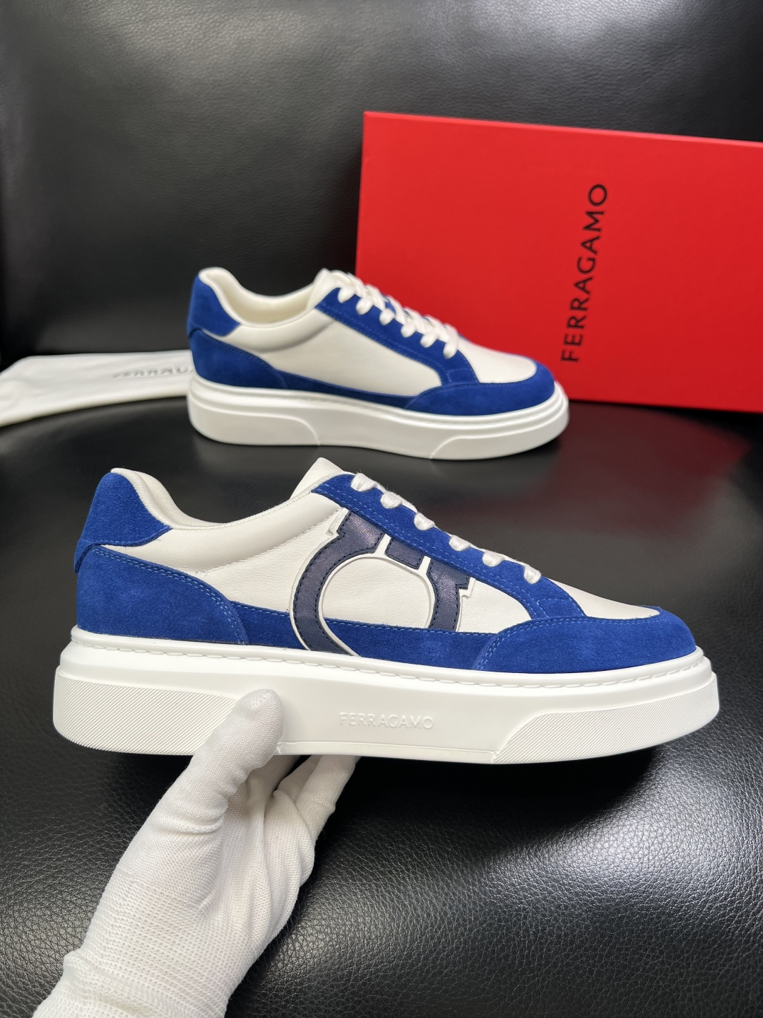 Ferragamo 高品质 顶级工艺品 菲拉格慕 专柜同步发售原厂配置，意大利进口原版牛皮，进口水染牛里