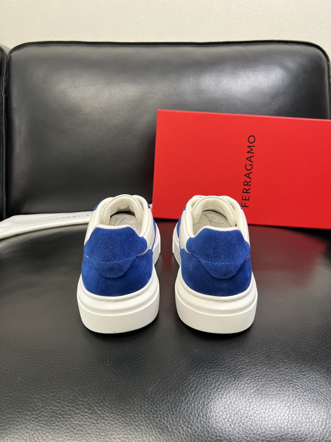 Ferragamo 高品质 顶级工艺品 菲拉格慕 专柜同步发售原厂配置，意大利进口原版牛皮，进口水染牛里