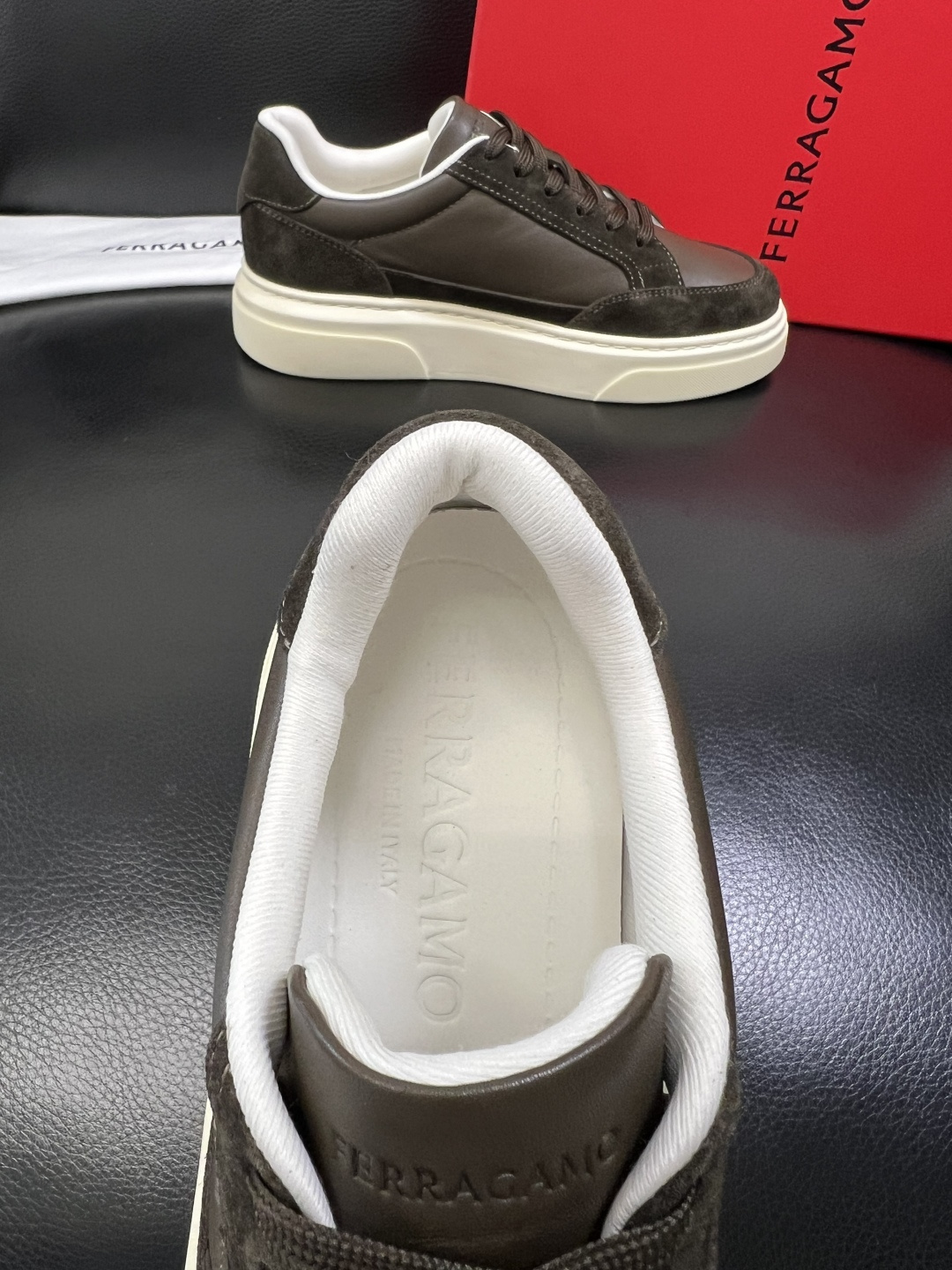 Ferragamo 高品质 顶级工艺品 菲拉格慕 专柜同步发售原厂配置，意大利进口原版牛皮，进口水染牛里