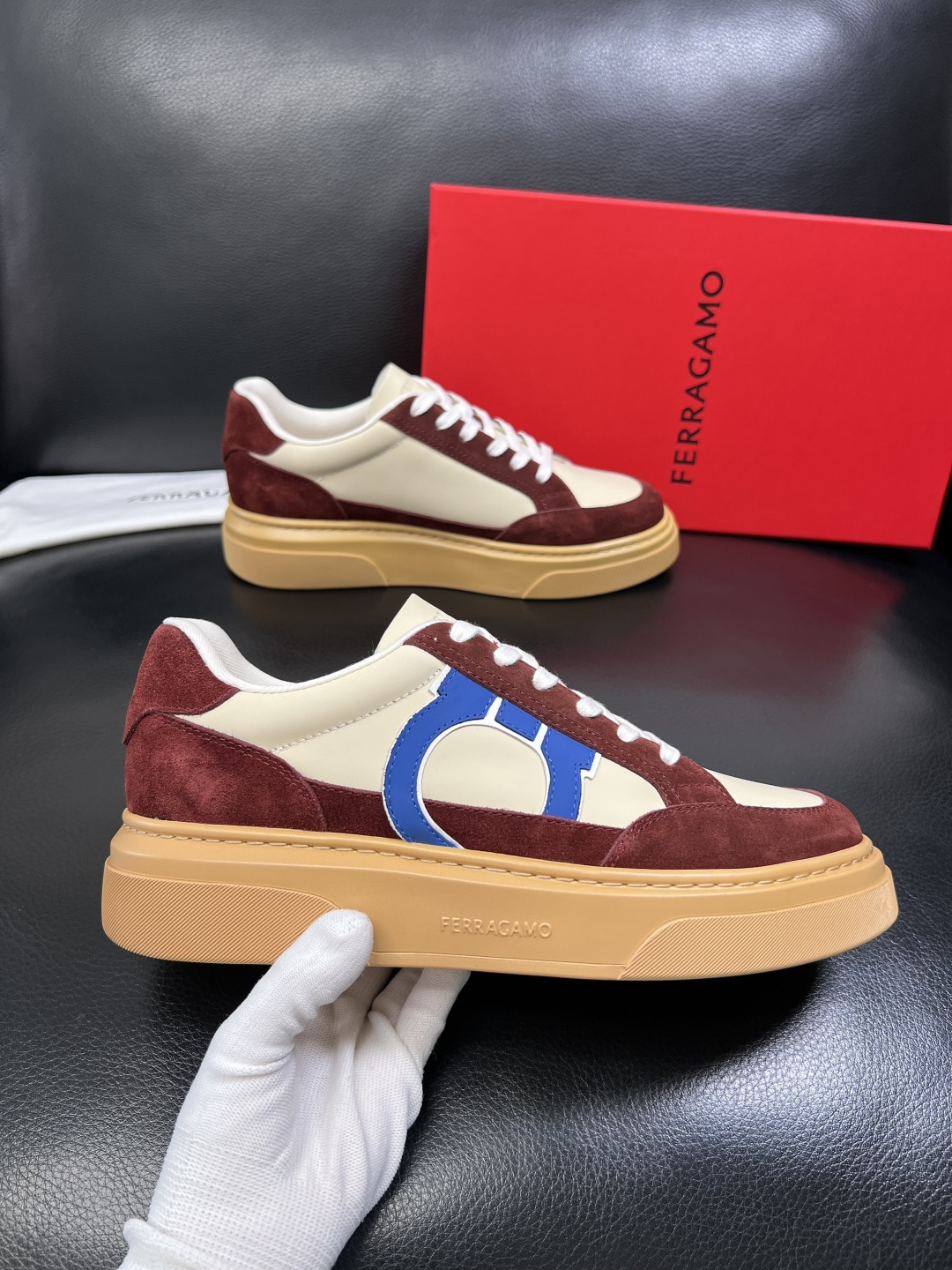 Ferragamo 高品质 顶级工艺品 菲拉格慕 专柜同步发售原厂配置，意大利进口原版牛皮，进口水染牛里