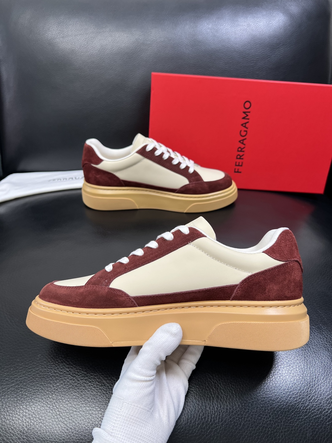 Ferragamo 高品质 顶级工艺品 菲拉格慕 专柜同步发售原厂配置，意大利进口原版牛皮，进口水染牛里