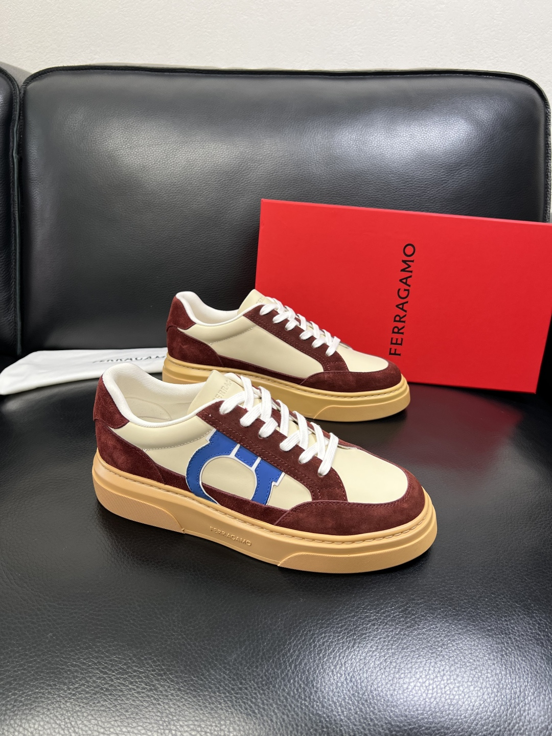 Ferragamo 高品质 顶级工艺品 菲拉格慕 专柜同步发售原厂配置，意大利进口原版牛皮，进口水染牛里