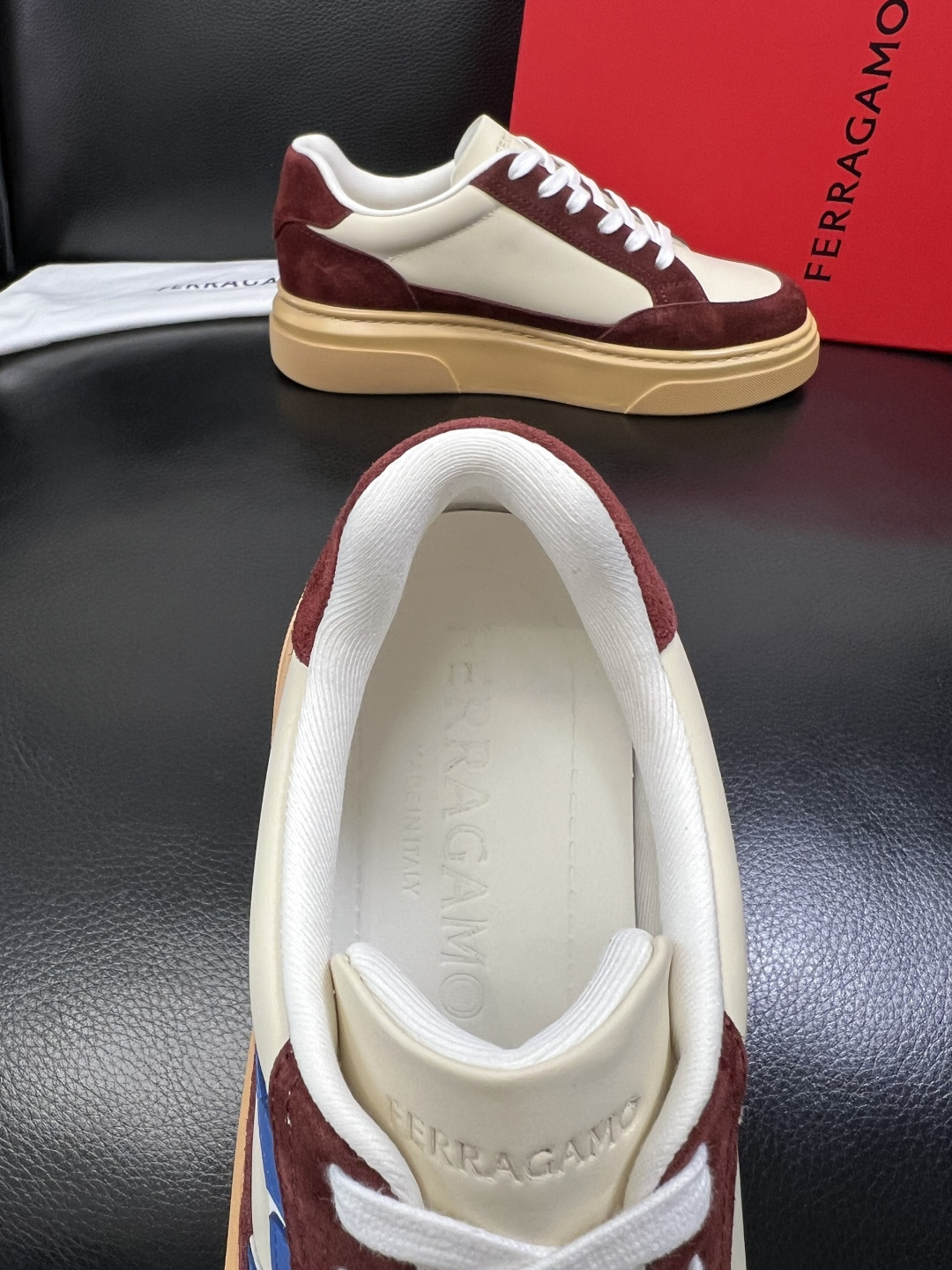 Ferragamo 高品质 顶级工艺品 菲拉格慕 专柜同步发售原厂配置，意大利进口原版牛皮，进口水染牛里