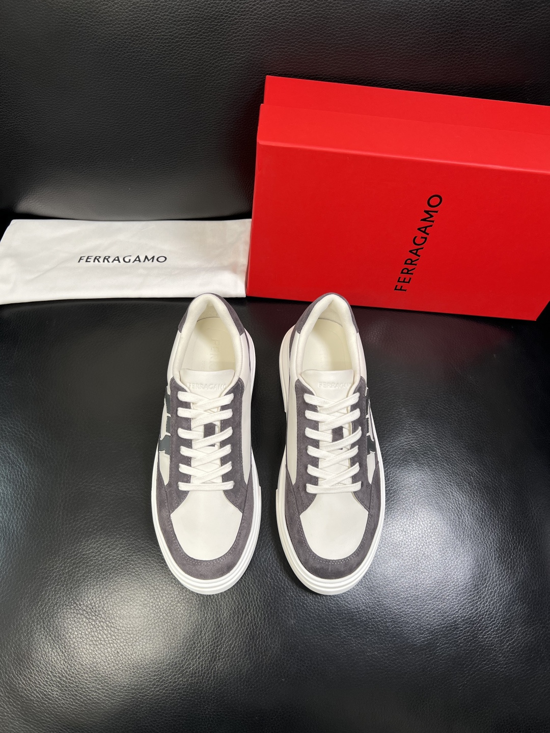 Ferragamo 高品质 顶级工艺品 菲拉格慕 专柜同步发售原厂配置，意大利进口原版牛皮，进口水染牛里