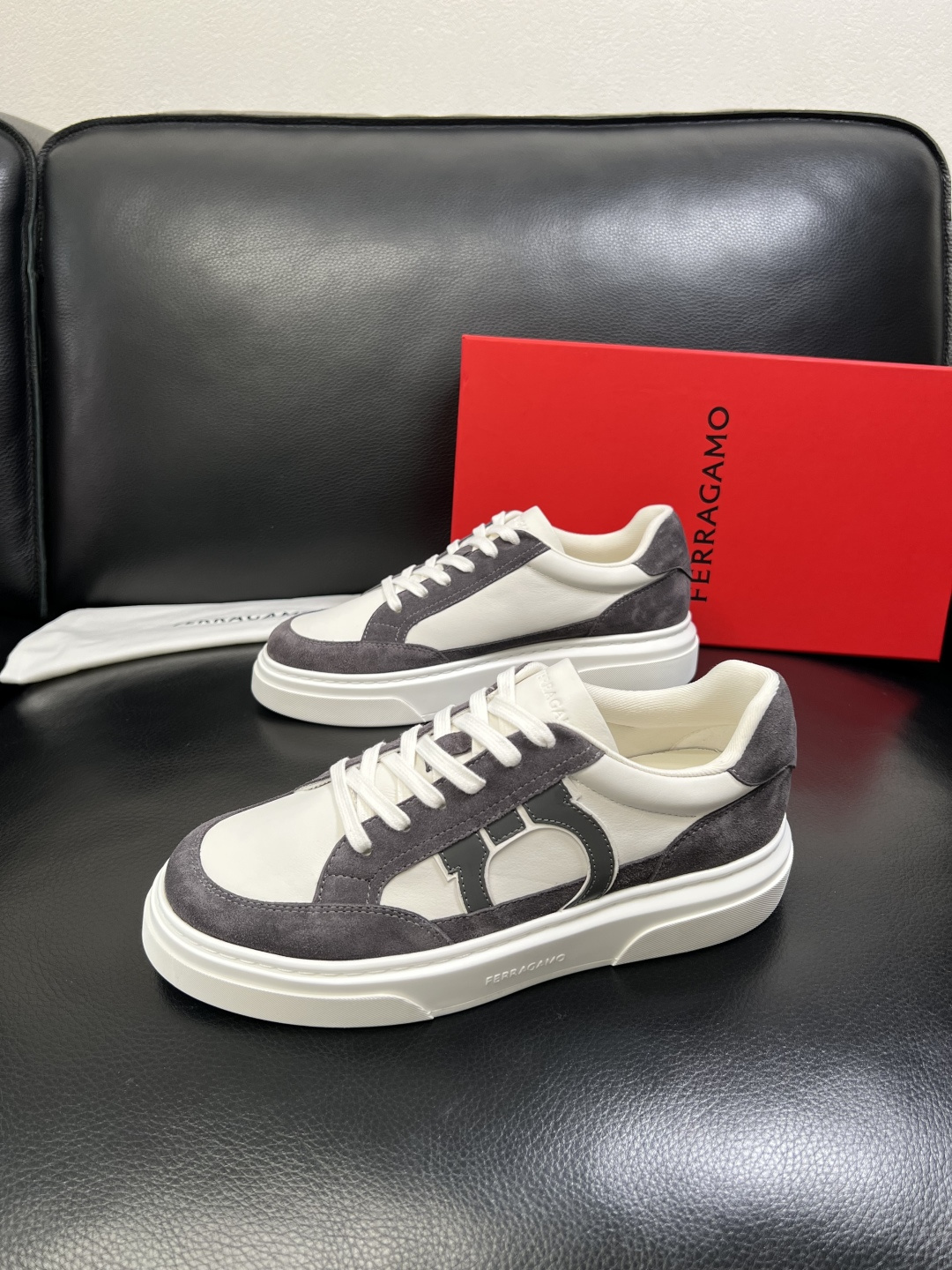 Ferragamo 高品质 顶级工艺品 菲拉格慕 专柜同步发售原厂配置，意大利进口原版牛皮，进口水染牛里