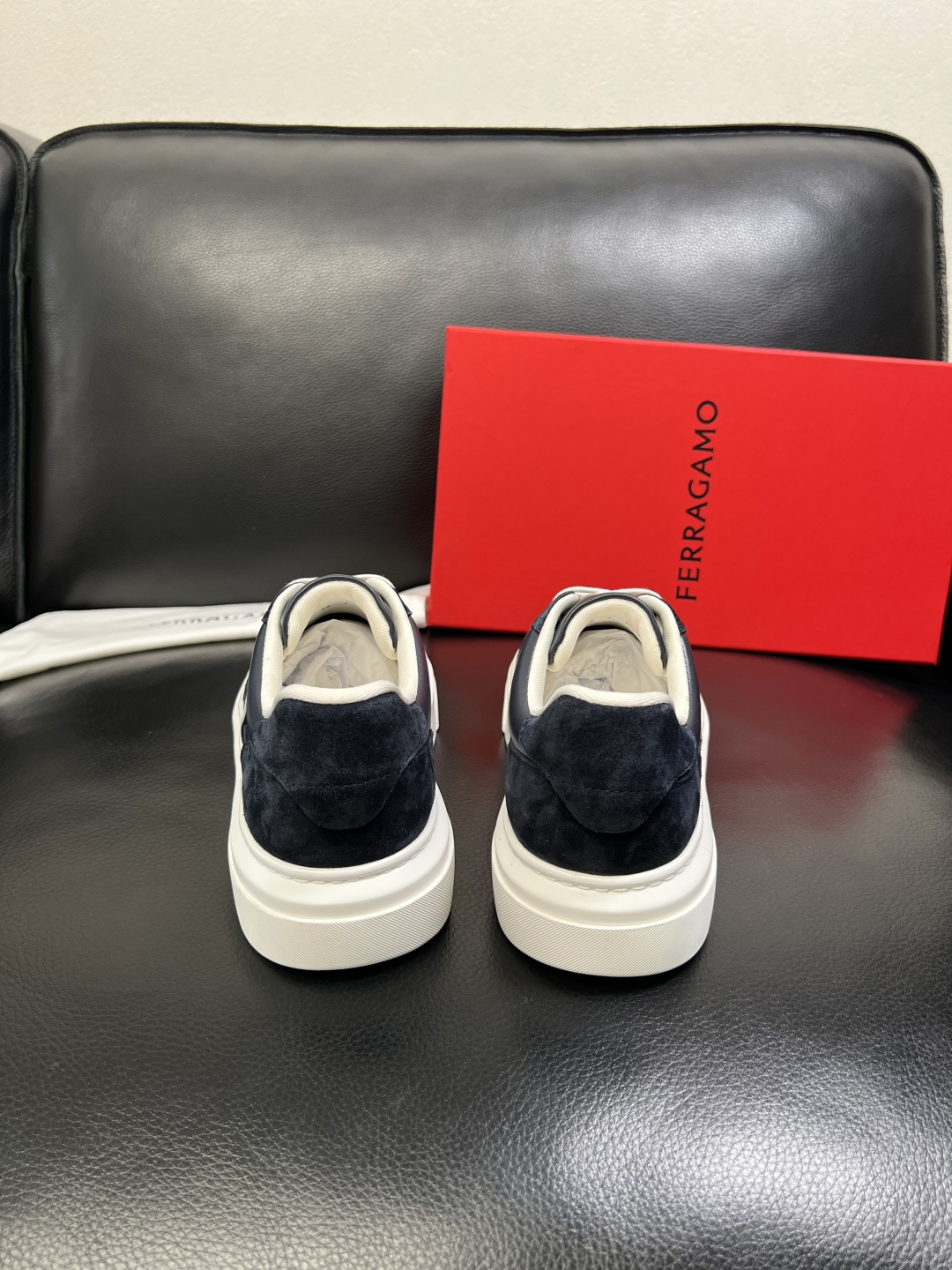 Ferragamo 高品质 顶级工艺品 菲拉格慕 专柜同步发售原厂配置，意大利进口原版牛皮，进口水染牛里