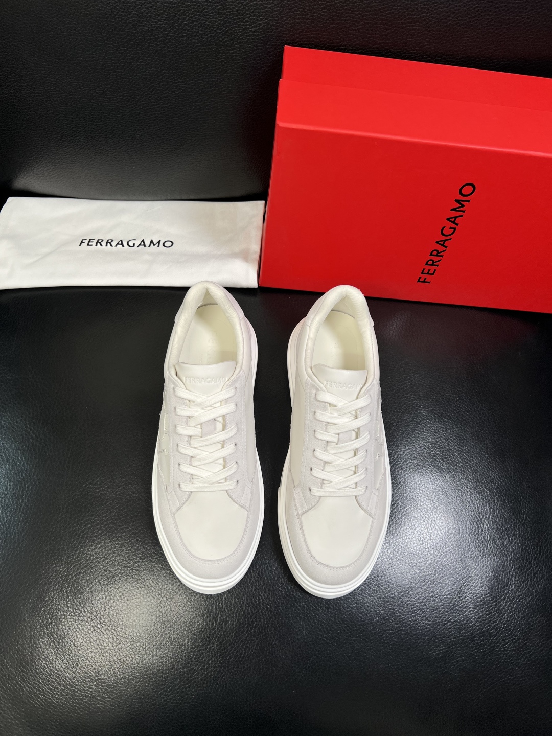 Ferragamo 高品质 顶级工艺品 菲拉格慕 专柜同步发售原厂配置，意大利进口原版牛皮，进口水染牛里