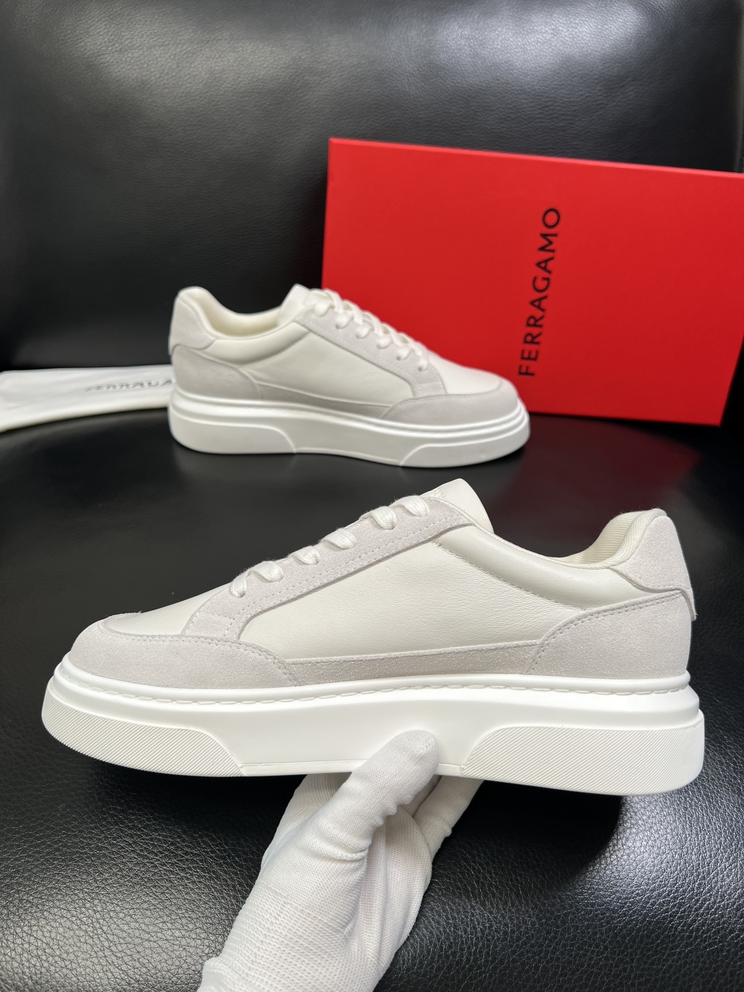 Ferragamo 高品质 顶级工艺品 菲拉格慕 专柜同步发售原厂配置，意大利进口原版牛皮，进口水染牛里