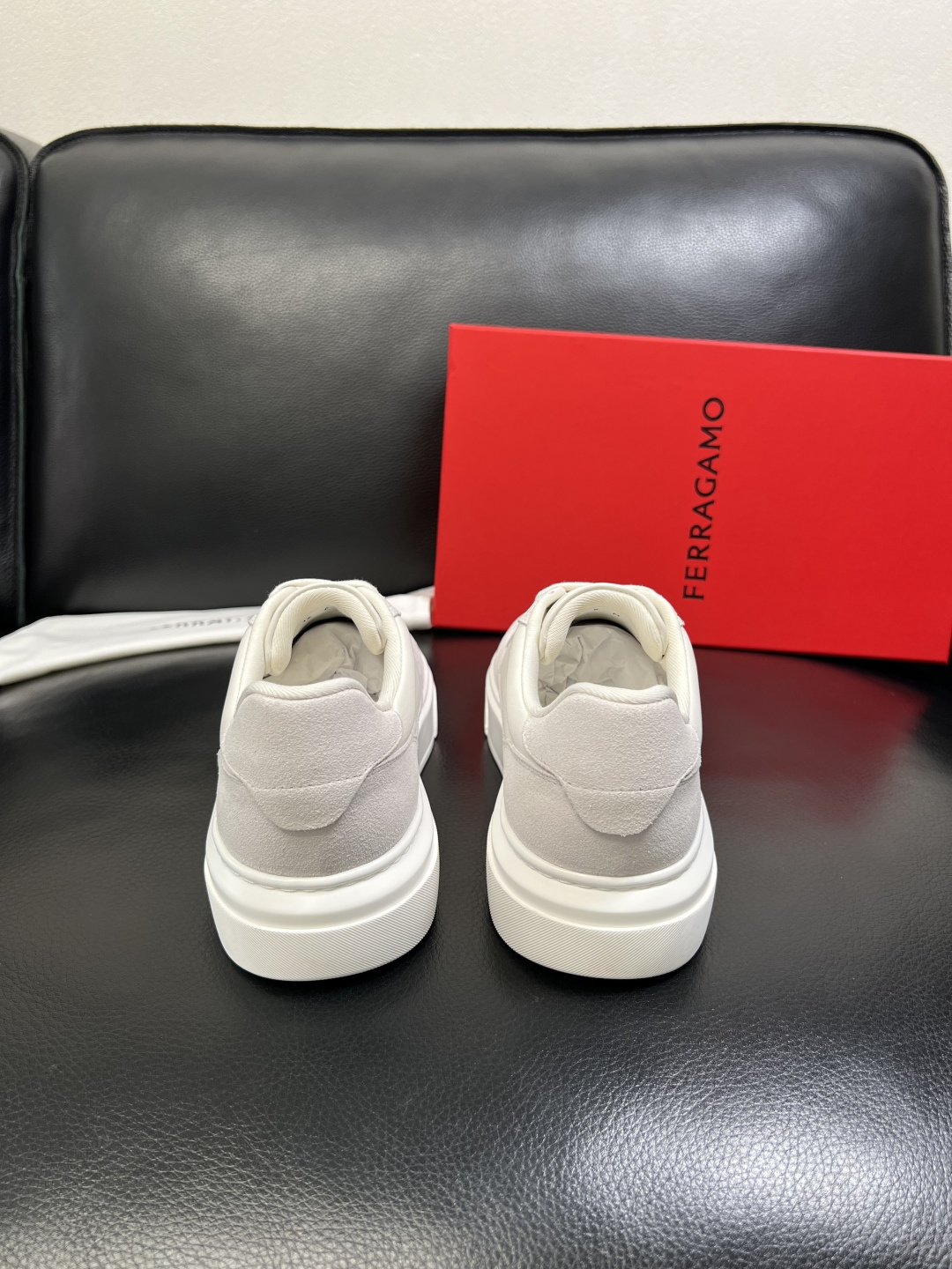 Ferragamo 高品质 顶级工艺品 菲拉格慕 专柜同步发售原厂配置，意大利进口原版牛皮，进口水染牛里