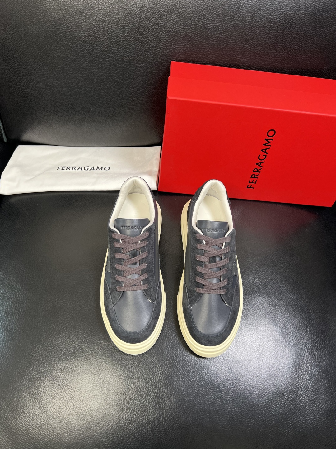 Ferragamo 高品质 顶级工艺品 菲拉格慕 专柜同步发售原厂配置，意大利进口原版牛皮，进口水染牛里