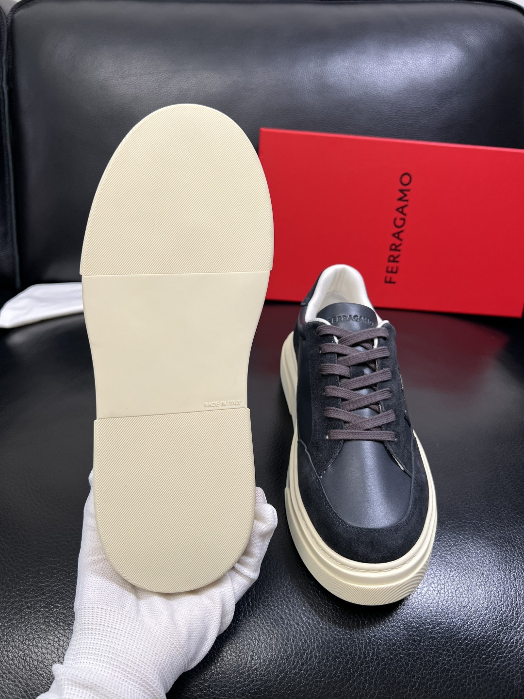 Ferragamo 高品质 顶级工艺品 菲拉格慕 专柜同步发售原厂配置，意大利进口原版牛皮，进口水染牛里