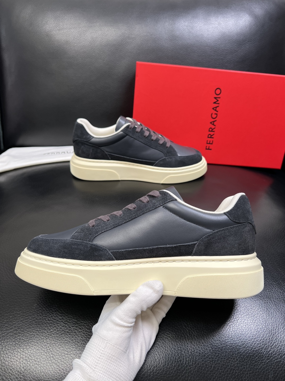 Ferragamo 高品质 顶级工艺品 菲拉格慕 专柜同步发售原厂配置，意大利进口原版牛皮，进口水染牛里