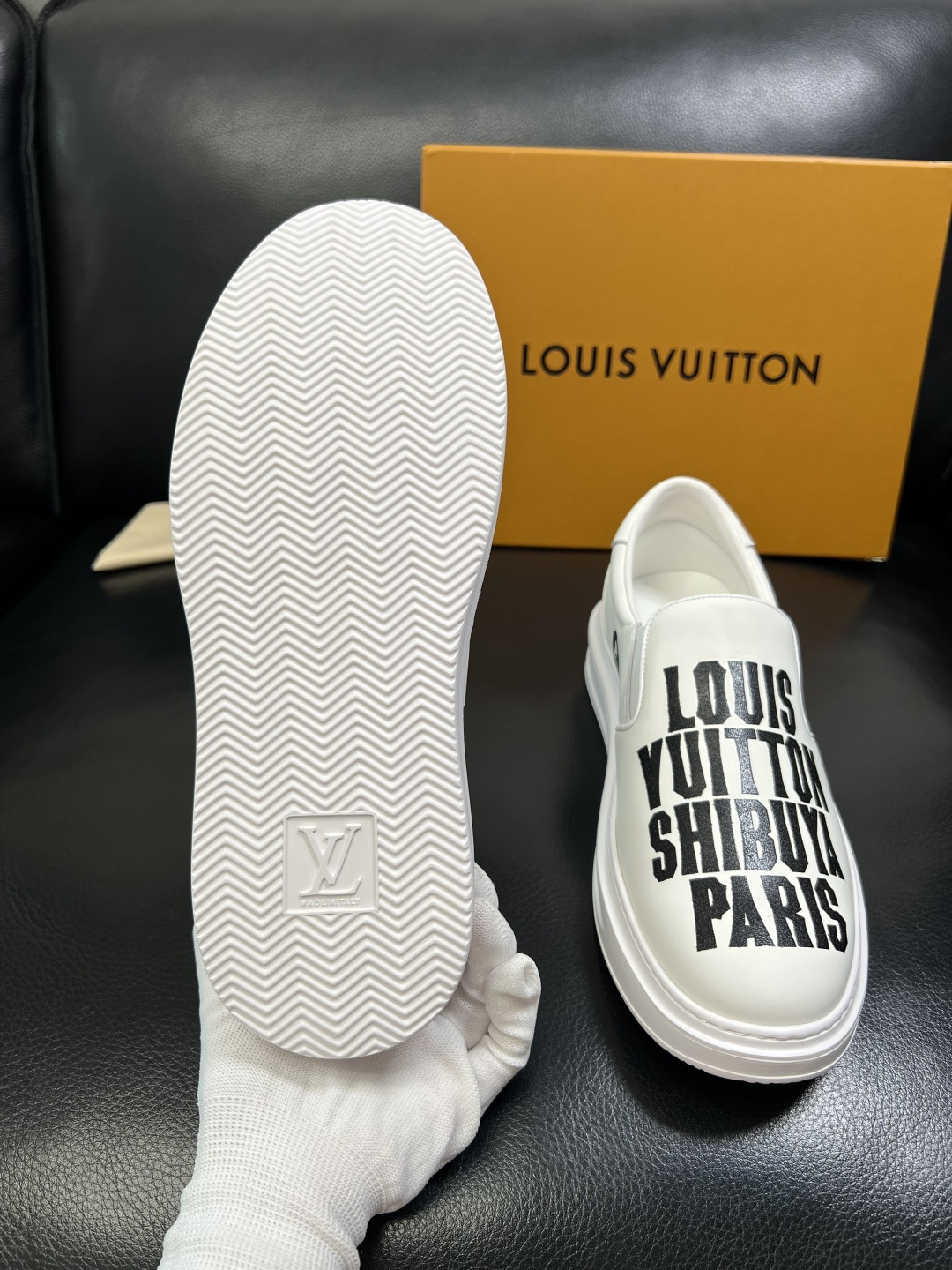 Lv 高品质 顶级工艺品 路易威登，运动板鞋专柜同步，鞋面意大利进口，高品质拼接缤纷色彩复杂工艺品，进口